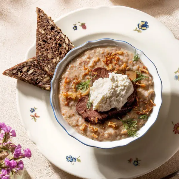 Каша пшеничная с щёчками